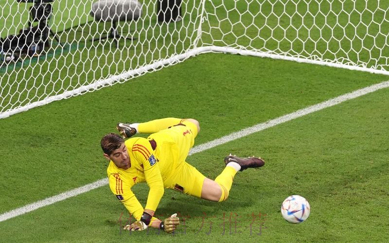 库尔图瓦谈阿拉巴送点:那是支撑手 我认为他没看到球